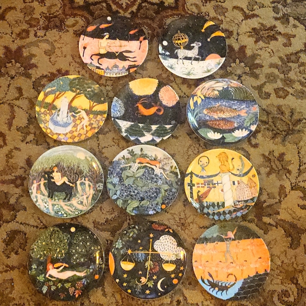 Nearly Complete Arabia Finland 90s Collectors Horoscope Plates